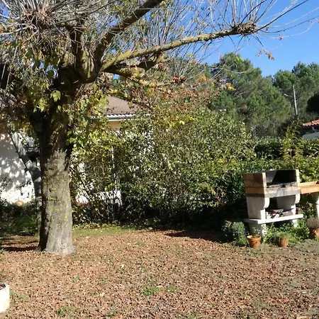 Holiday home Le De Colette Et Jean-claude